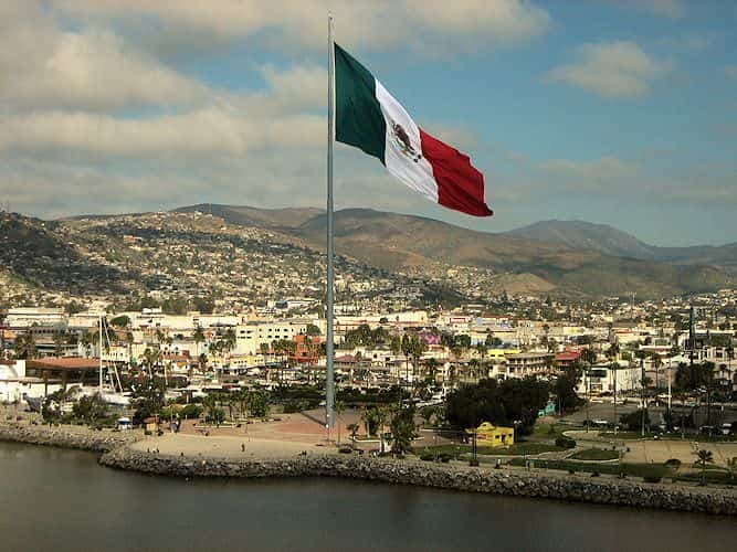 Ensenada, giant Mexico flag – Mexican Insurance Store